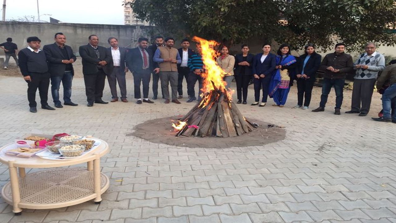 lohriwishesforcolleagues Hyper Content Blog Lohri Greetings for Colleagues