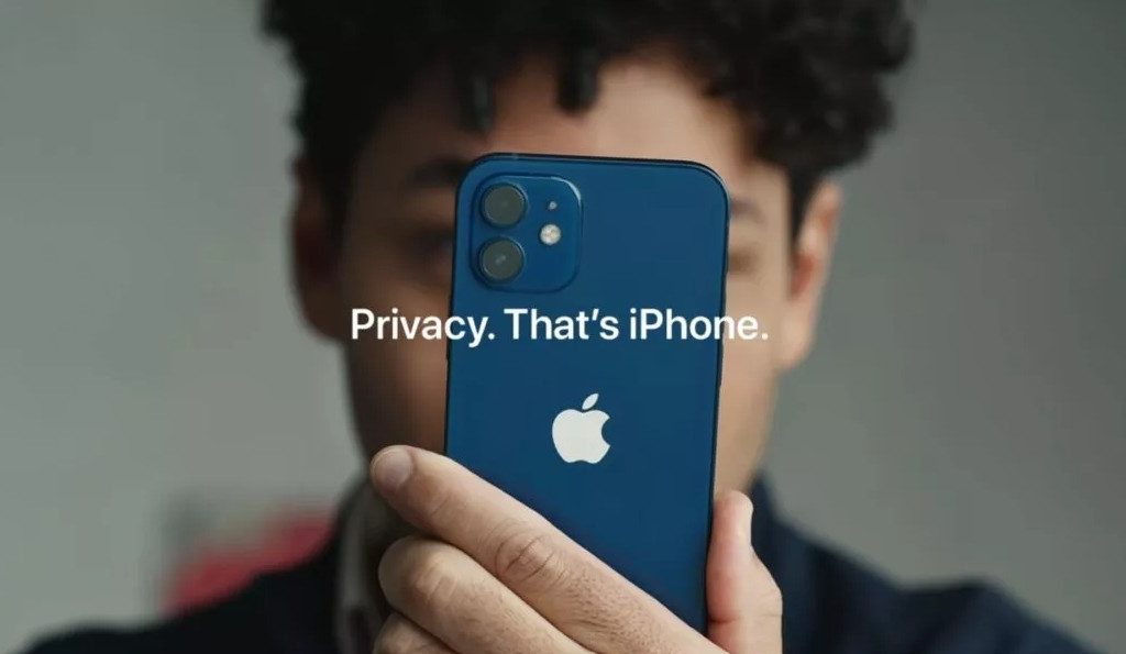 appleiphonead Hyper Content Blog Apple Product Promotion